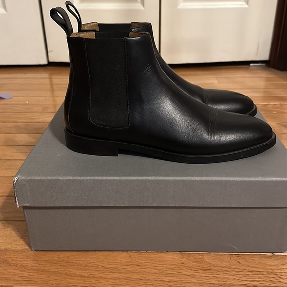 Everlane Chelsea boot made in Italian black leather sold out - Picture 7 of 12